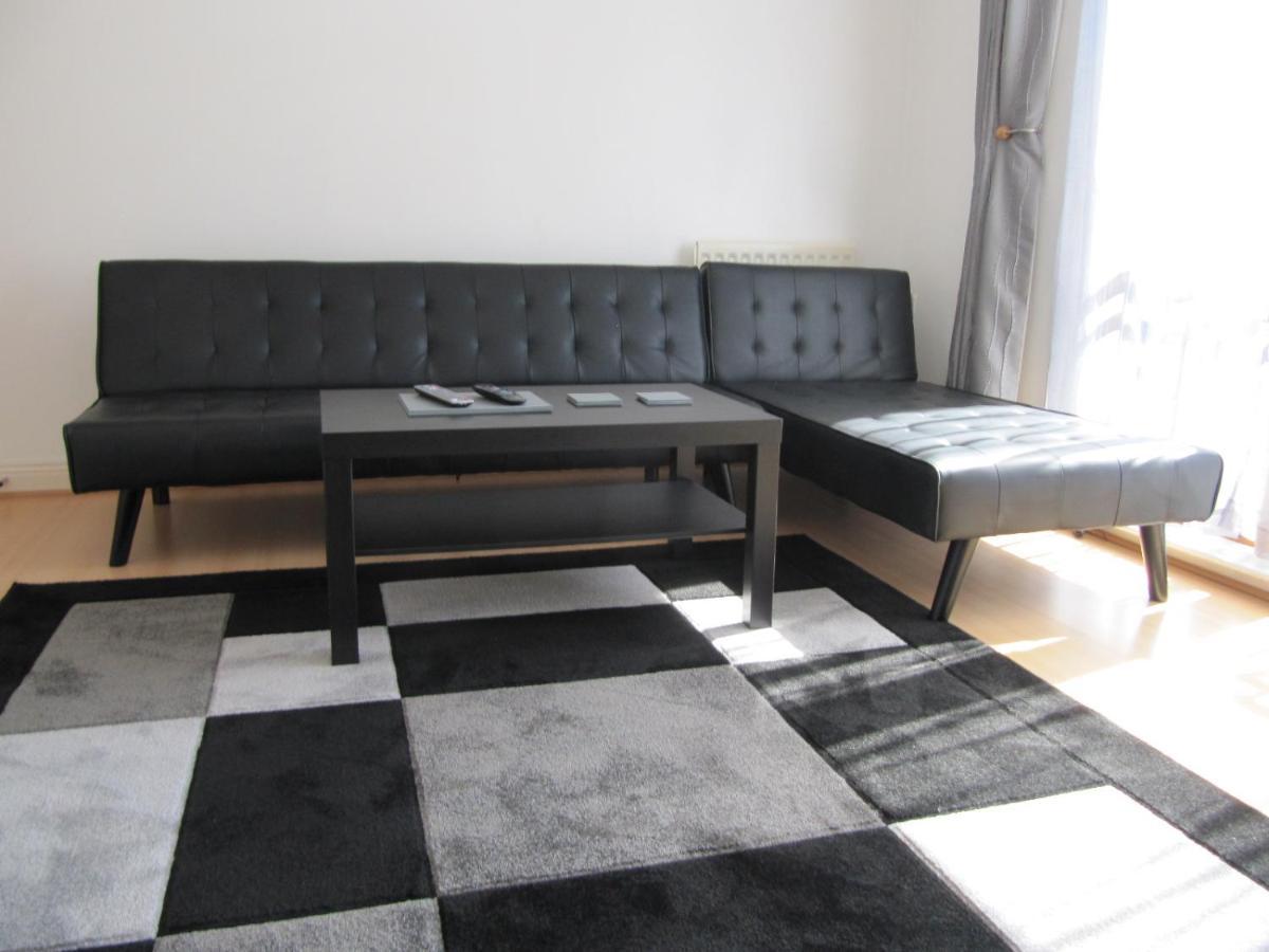 Cozy Off Road 2 Bedroom Cottage Apartment With Free Wi-Fi And Private Parking グラスゴー エクステリア 写真