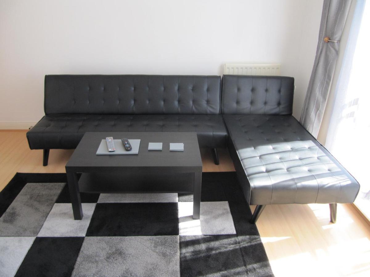 Cozy Off Road 2 Bedroom Cottage Apartment With Free Wi-Fi And Private Parking グラスゴー エクステリア 写真